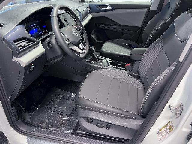 Certified 2023 Volkswagen Taos SE FWD image 6