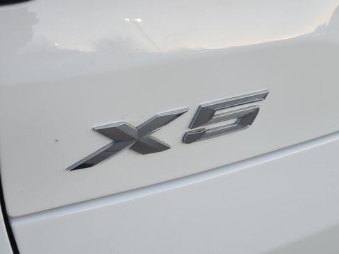 Used 2024 BMW X5 xDrive50e image 39