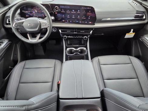 New 2026 Chevrolet Traverse LT w/ Midnight/Sport Edition FWD image 8