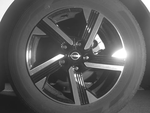 Used 2025 Nissan Sentra SV FWD image 16