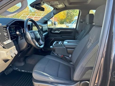 Used 2023 Chevrolet Silverado 1500 RST image 9