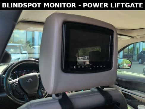 Used 2019 Ford Expedition Limited w/ Equipment Group 302A AWD/4WD image 6