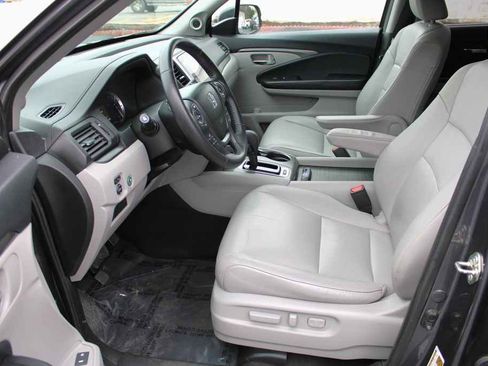 Used 2017 Honda Pilot EX-L image 9