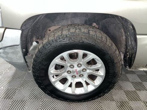 Used 2001 GMC Yukon XL SLT AWD/4WD image 10