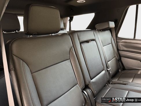 Used 2024 Chevrolet Tahoe LT AWD/4WD image 31