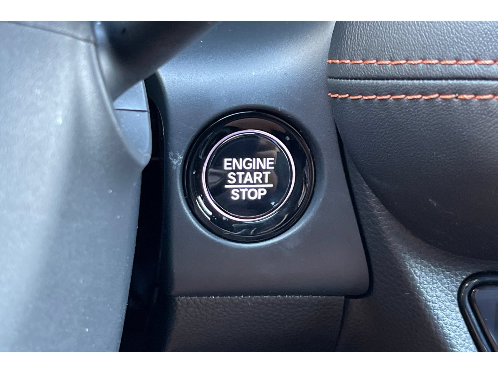 Certified 2025 Honda HR-V Sport image 32