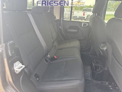 Used 2020 Jeep Gladiator Sport w/ Quick Order Package 24S image 22