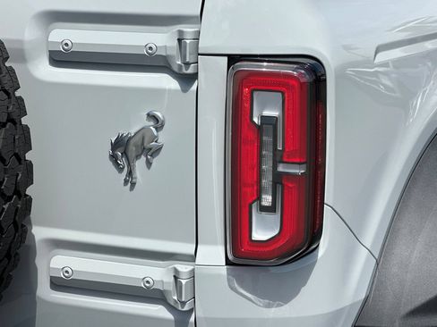New 2026 Ford Bronco Badlands AWD/4WD image 26