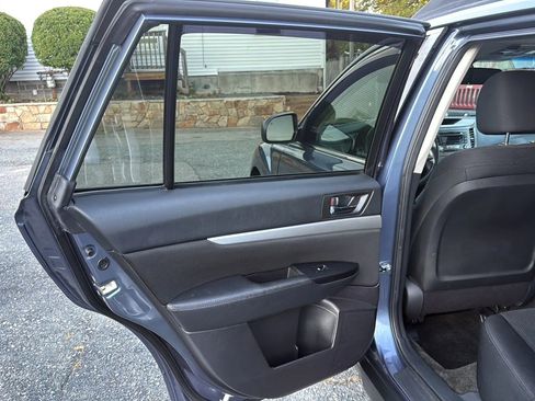 Used 2013 Subaru Outback 2.5i Premium image 16