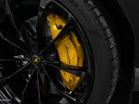 Used 2021 Lamborghini Urus image 6