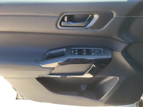 New 2026 Nissan Pathfinder SV FWD image 17