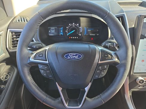 Certified 2024 Ford Edge SEL w/ Convenience Package image 13