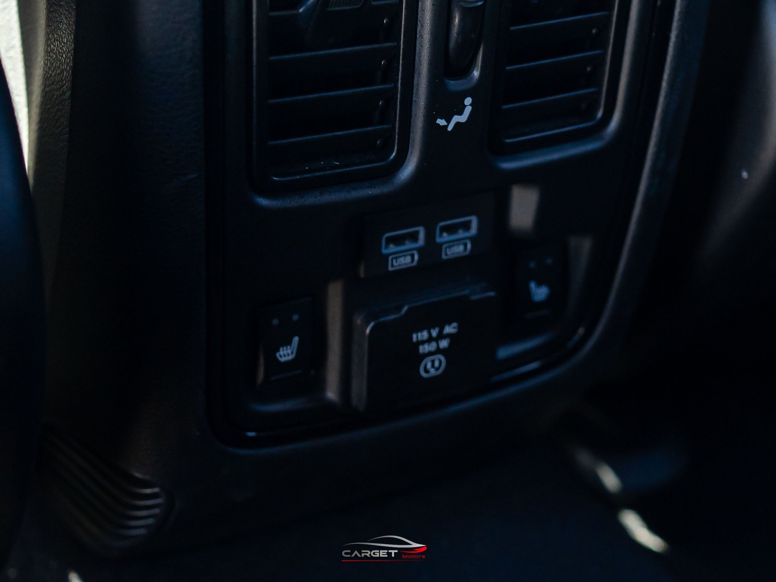 Used 2023 Dodge Durango R/T w/ Tow 'N Go Package AWD/4WD image 23