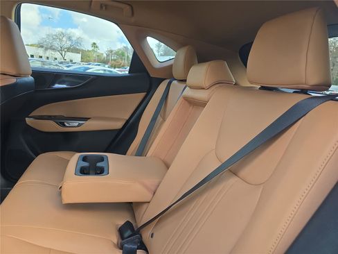 Used 2023 Lexus NX 250 FWD w/ Towing Package (2000 Lbs) image 12