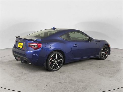 Used 2020 Toyota 86 image 5