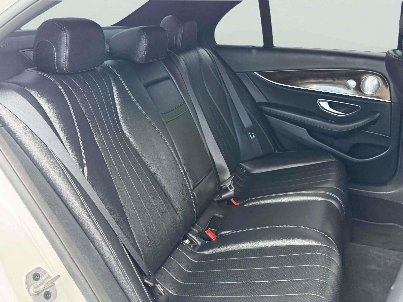 Used 2020 Mercedes-Benz E 350 4MATIC Sedan image 39
