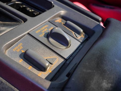 Used 1990 Chevrolet Corvette ZR-1 RWD image 30