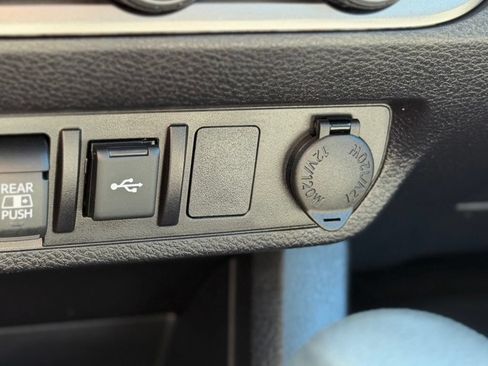 Used 2023 Toyota Tacoma SR5 AWD/4WD image 16