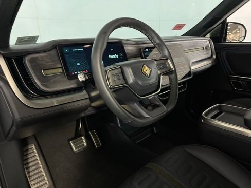 Used 2023 Rivian R1S Launch Edition image 23