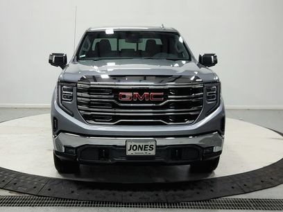 New 2026 GMC Sierra 1500 SLT w/ SLT Convenience Package