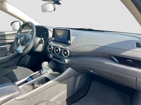 Used 2023 Nissan Sentra SV image 26
