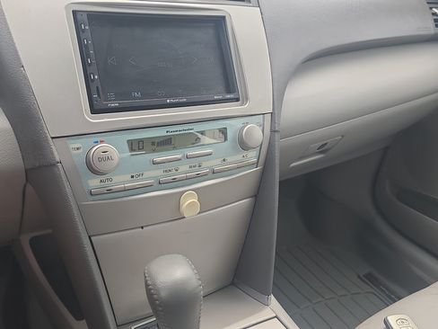 Used 2009 Toyota Camry Hybrid FWD image 21