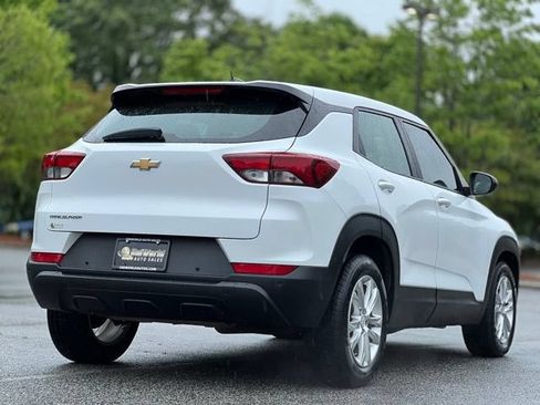 Used 2021 Chevrolet TrailBlazer LS FWD image 5
