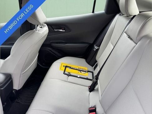 Used 2024 Toyota Prius XLE FWD image 10