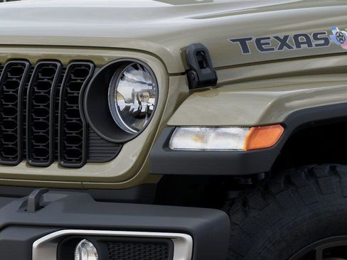 New 2025 Jeep Gladiator Sport image 20