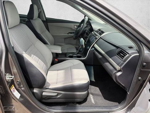 Used 2015 Toyota Camry SE FWD image 23