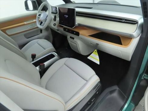 New 2025 Volkswagen ID. Buzz Pro S Plus image 18