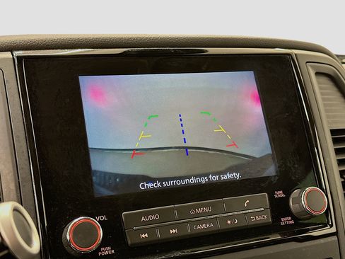 Used 2024 Nissan Titan SV w/ SV Convenience Package image 22