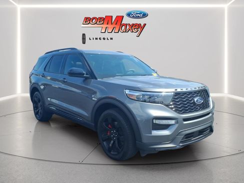 Used 2023 Ford Explorer ST w/ ST Street Pack AWD/4WD image 3