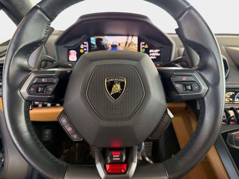 Used 2018 Lamborghini Huracan LP 580-2 RWD image 42