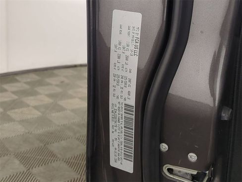 Used 2019 Jeep Compass Limited image 30