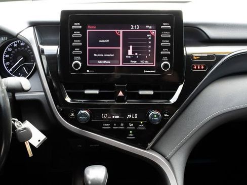 Used 2022 Toyota Camry SE image 27