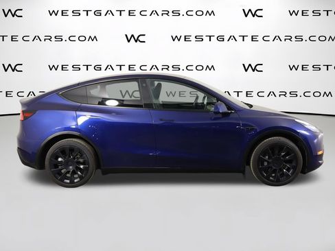 Used 2023 Tesla Model Y Long Range AWD/4WD image 48