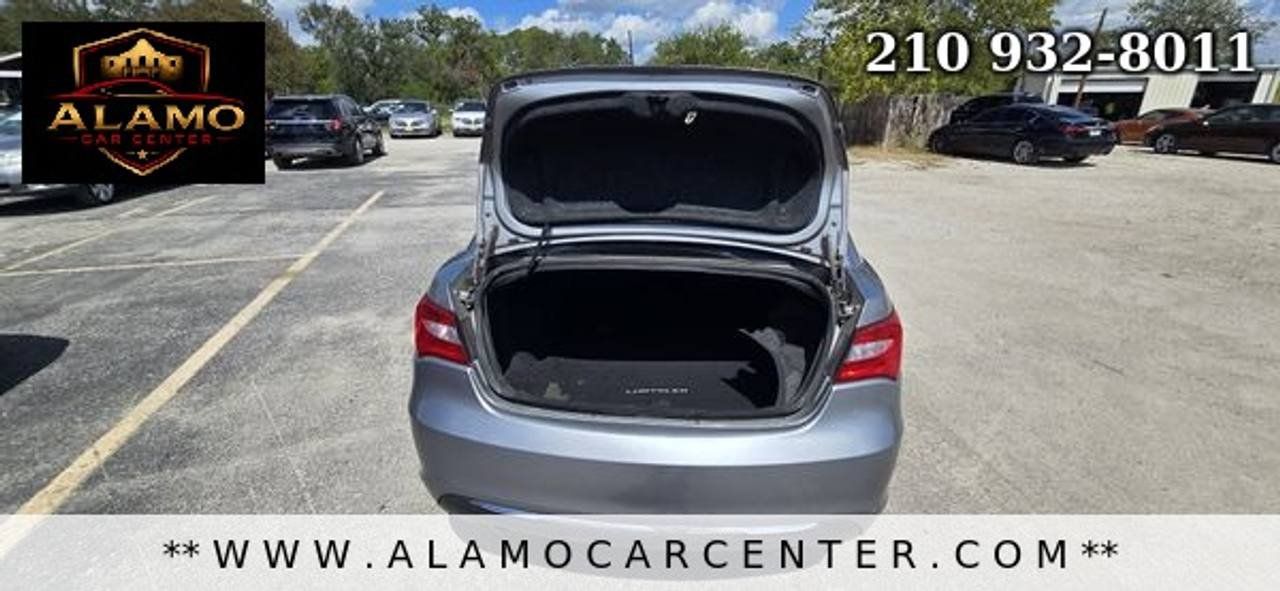 Used 2013 Chrysler 200 Limited FWD image 24