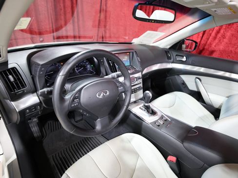 Used 2015 INFINITI Q60 Convertible w/ Premium Package image 14