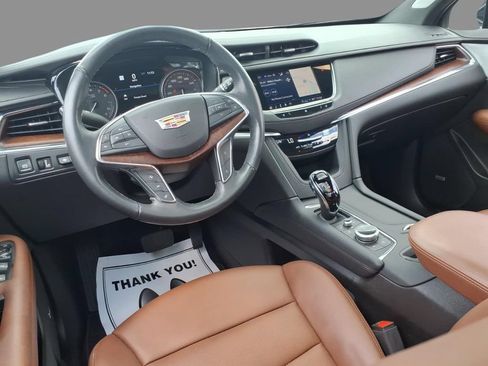 Used 2021 Cadillac XT5 Premium Luxury FWD image 6