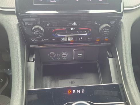 Certified 2023 Jeep Grand Cherokee Altitude AWD/4WD image 32