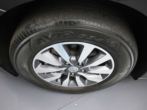 Used 2020 Chrysler Pacifica Touring-L Plus FWD image 14