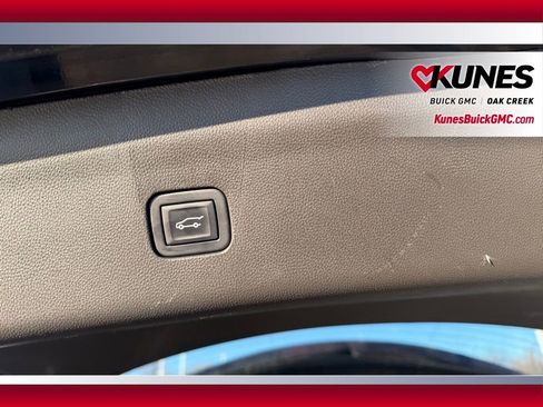 Used 2022 Buick Enclave Premium w/ LPO, Touring Package image 7