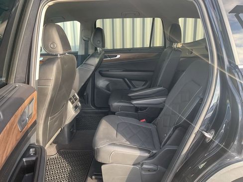 Used 2024 Volkswagen Atlas SE image 17