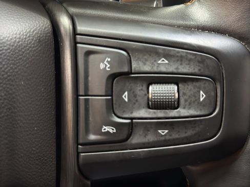 Used 2024 GMC Sierra 1500 AT4 w/ Technology Package image 30