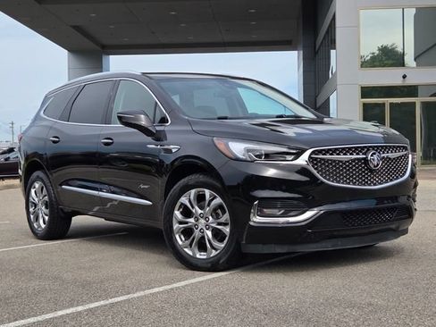 Used 2020 Buick Enclave Avenir w/ Avenir Technology Package AWD/4WD image 3