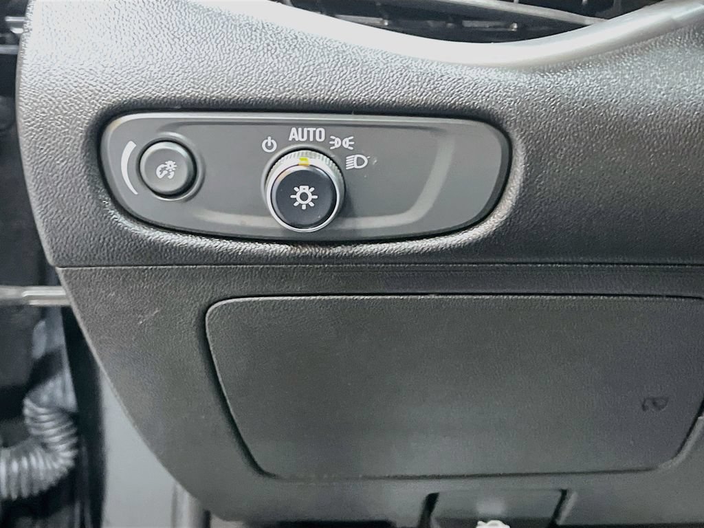 Used 2022 Chevrolet Malibu LS FWD image 10