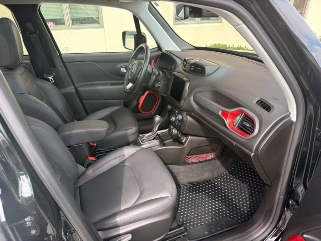 Certified 2023 Jeep Renegade Trailhawk w/ Sun/Sound Group AWD/4WD image 21