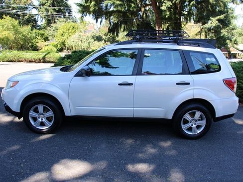 Used 2011 Subaru Forester 2.5X image 12