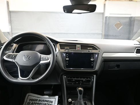 Certified 2023 Volkswagen Tiguan SE image 22
